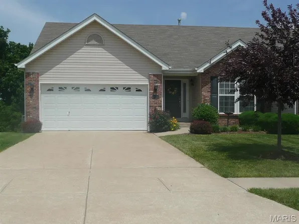 118 Fallon Villa Ct, O'Fallon, MO 63368