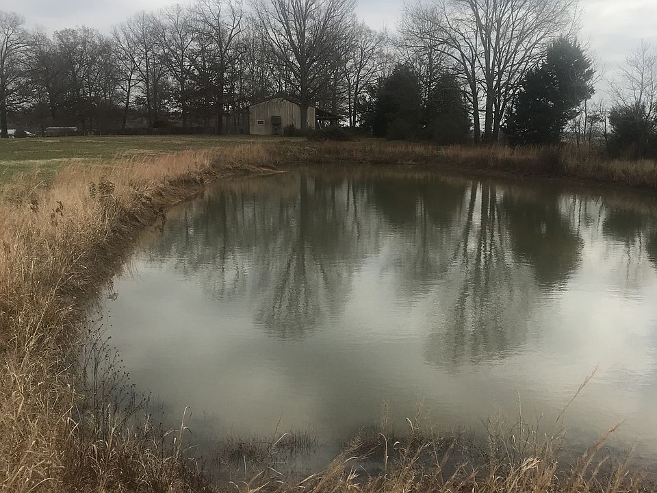 2nd image of 484 C Anderson Rd