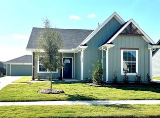 625 Charlotte Ln, Burleson, TX 76028