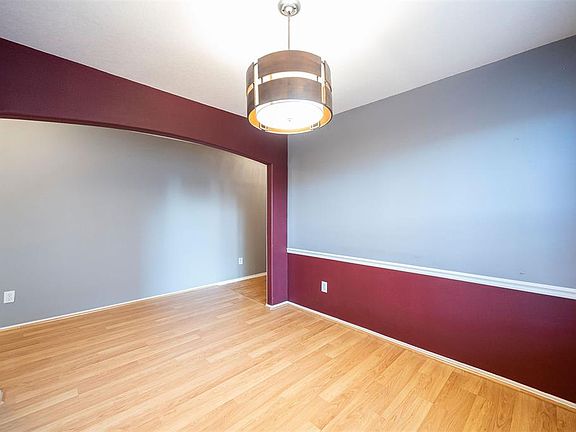 5th image of 506 Salma Ct