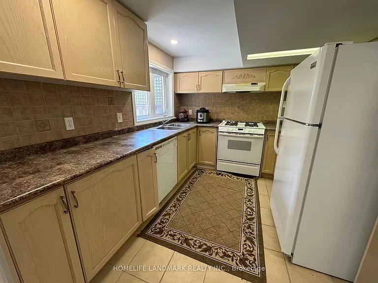 77 Greenbank Dr #BASEMENT — Photo 2