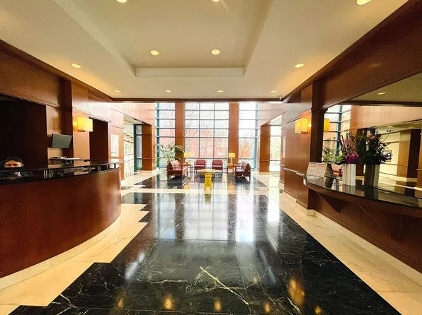 21 S End Ave APT 333, New York, NY 10280