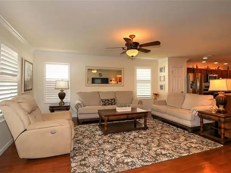 2393 Carriage Hill Way — Photo 6