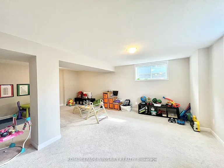 1042 Parabolica Way — Photo 27