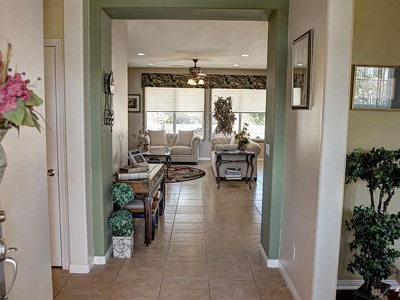 5th image of 60245 Desert Rose Dr