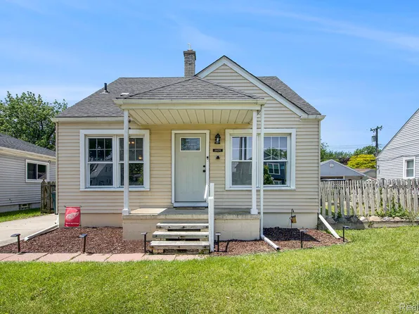 2035 Tyler Ave, Berkley, MI 48072