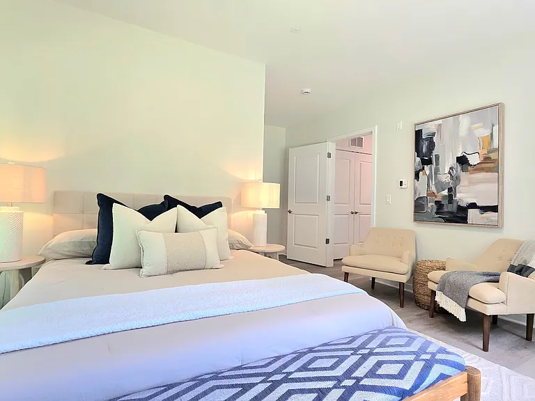 135-137 Fairfield Rd #209 — Photo 6