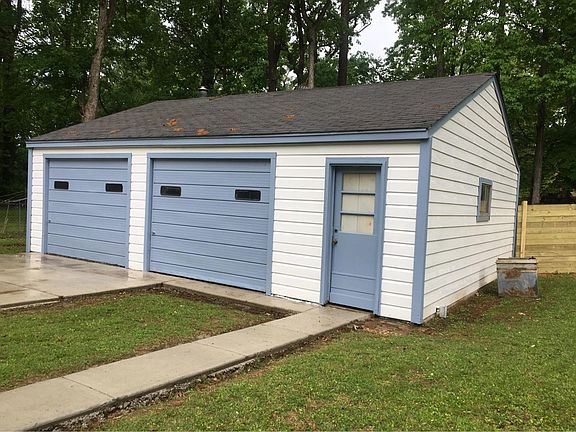 3rd image of 1411 Whitten Rd