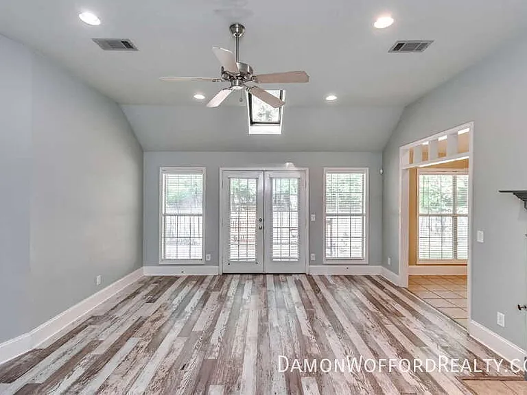 124 Raintree Rd — Photo 18