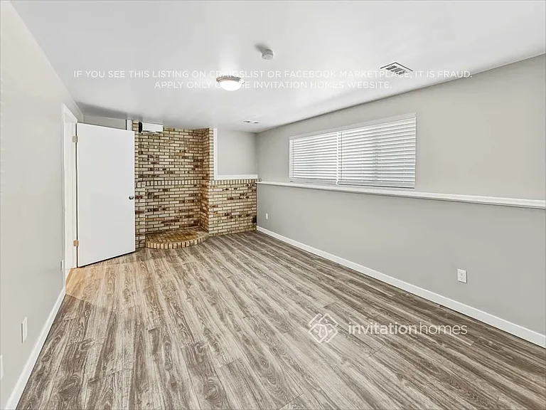 2611 W Castle Oaks Cir — Photo 17