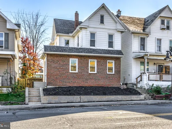 682 Market St, Lemoyne, PA 17043