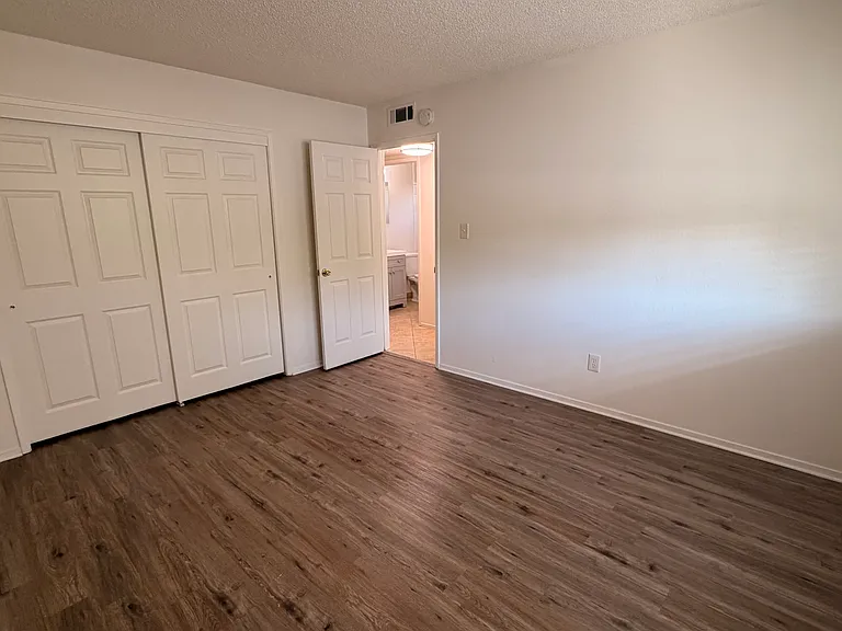 755 Carro Dr #4 — Photo 14
