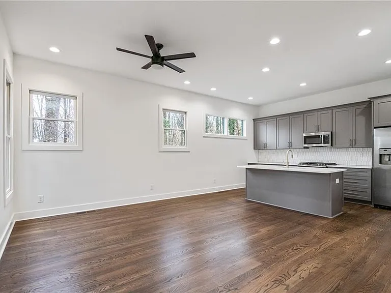 1453 Bridges Ave SW — Photo 13