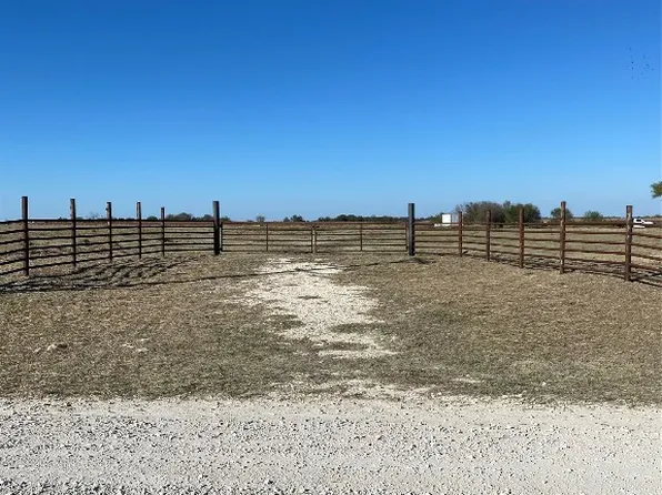 2935 County Road 410, Gainesville, TX 76240