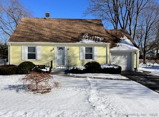 11 Allen St, Enfield, CT 06082