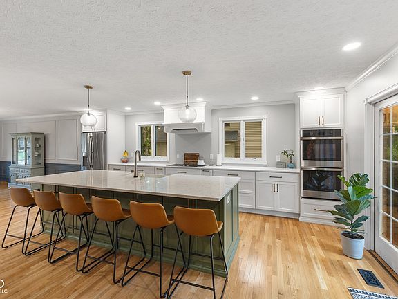 4th image of 6775 Black Oak Ct W