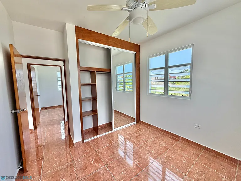 1 Calle Blvd — Photo 20