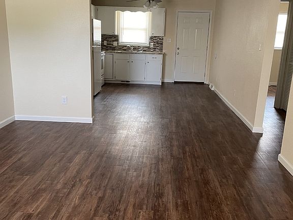 2nd image of 109 S Grant St #5
