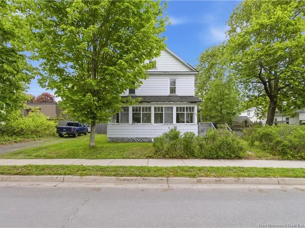 773 Prince St, Fredericton, NB E3A 3H2