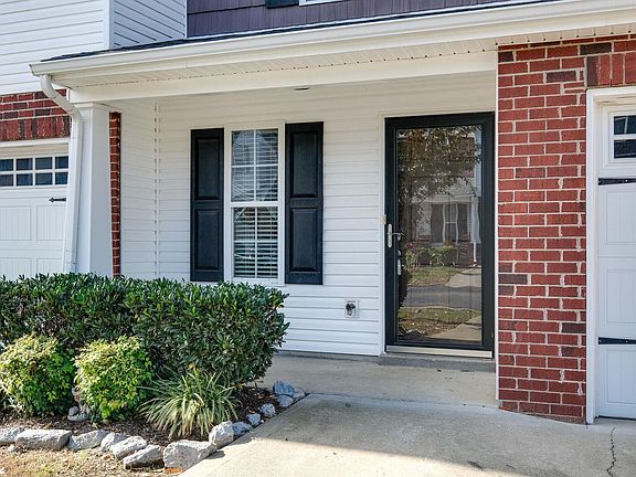 3rd image of 411 Wichita Dr