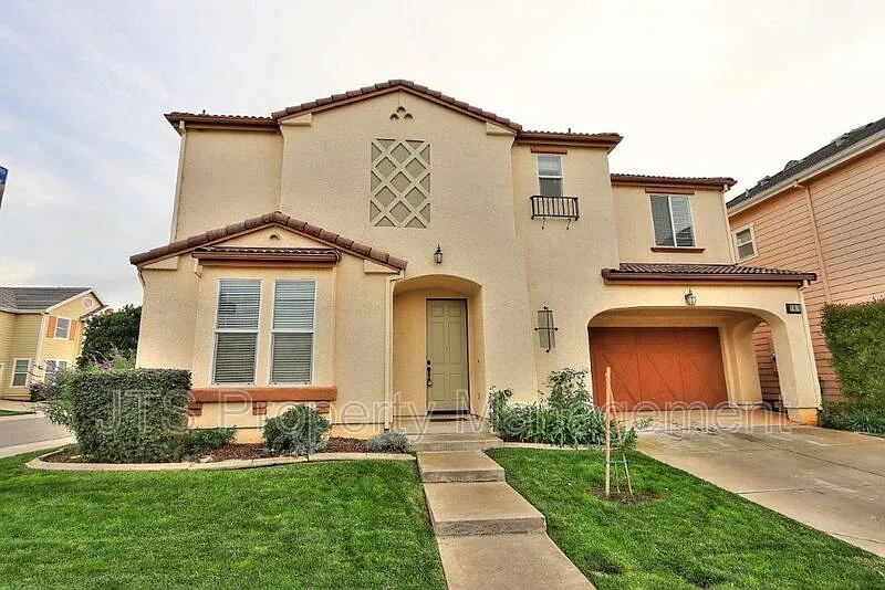 3 bed, 2.5 bath, 1345 sqft, $2,700 — Photo 1