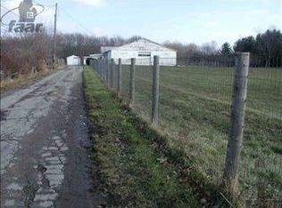 8261 Fenton Rd, Grand Blanc, MI 48439