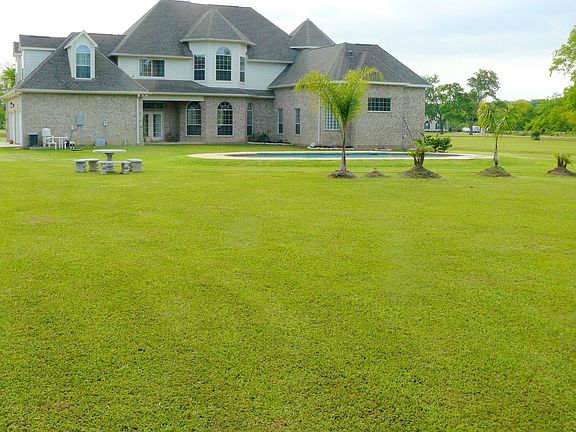 2nd image of 1319 Brazoswood Pl