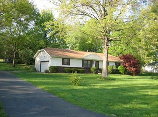 1619 E Carleton St, Springfield, MO 65804