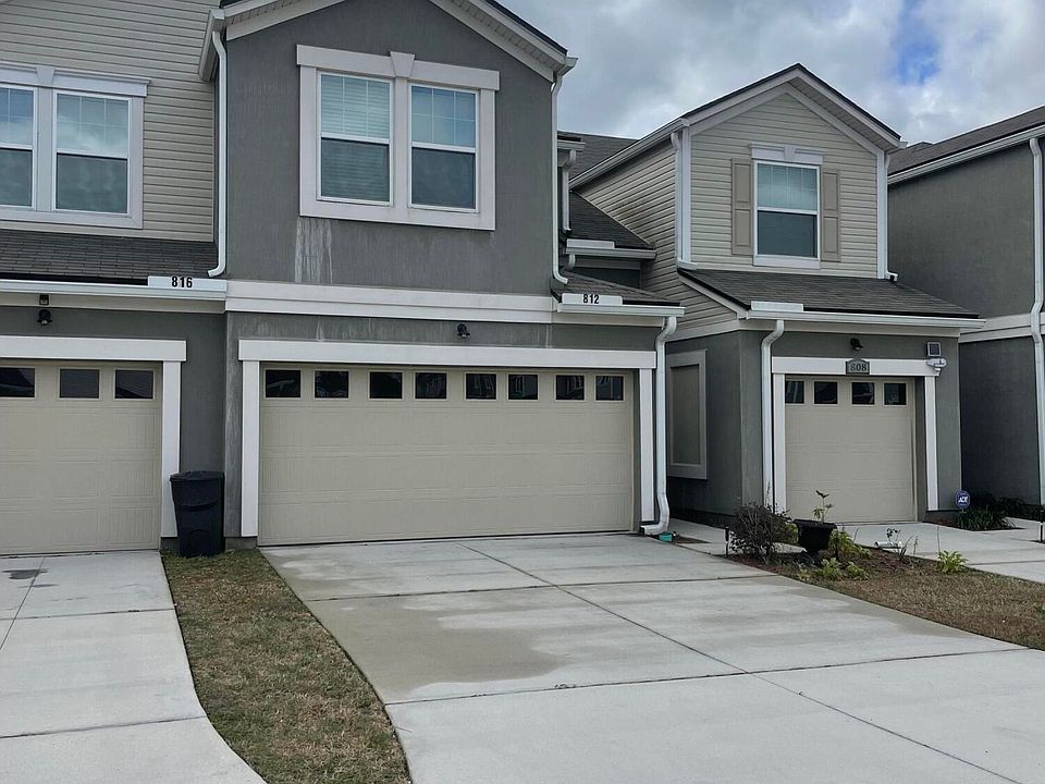 1st image of 820 GROVER Lane