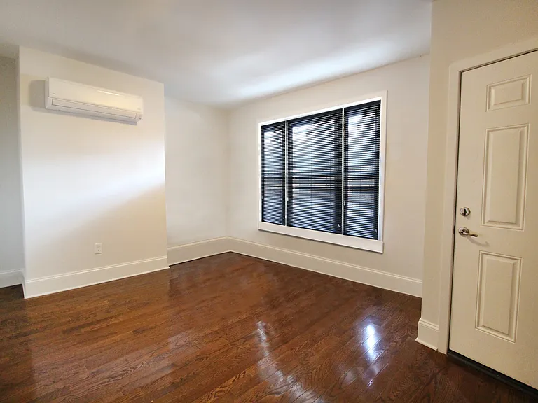 212 E Hanover St #C — Photo 7
