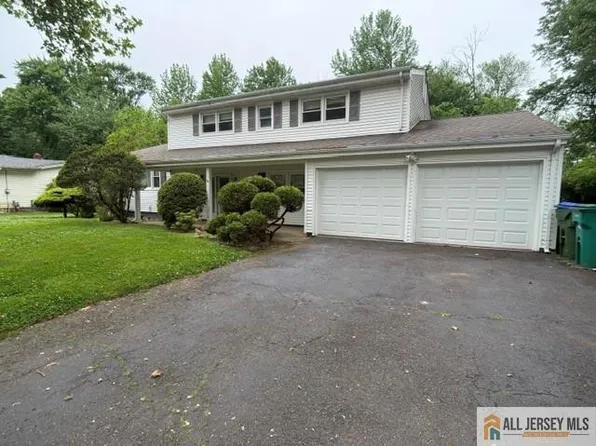 13 Greenwich Rd, Edison, NJ 08820