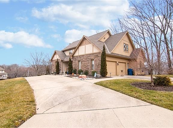 2nd image of 4901 Whitney Dr