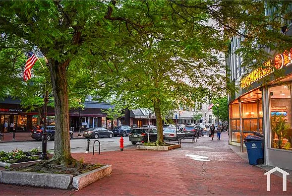380 Ferry St — Photo 23