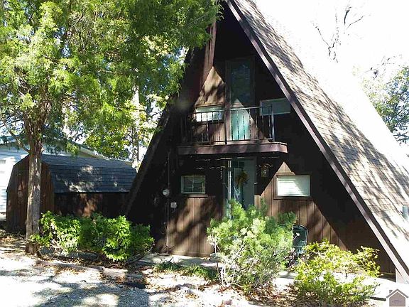 2nd image of 325 Castle Dr