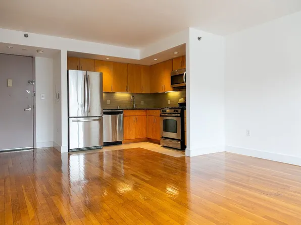 362 Saint Nicholas Ave APT 6A, New York, NY 10027