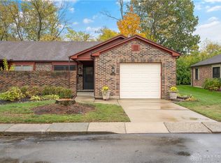7702 Paragon Commons Cir, Centerville, OH 45459