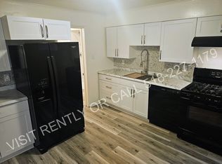 11 Elm St #1, Troy, NY 12180