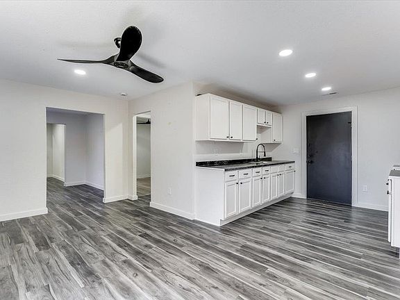 5th image of 2969 S Davidson St
