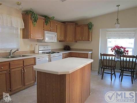 5th image of 1202 Loma Dr Spc 43