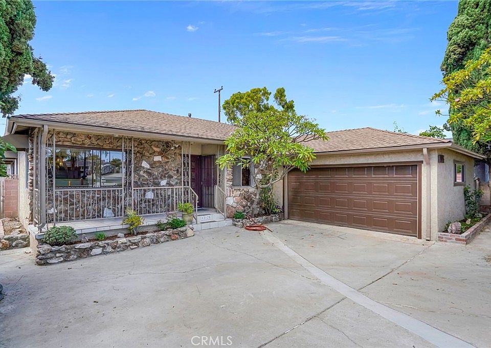 1st image of 12125 Singleton Dr