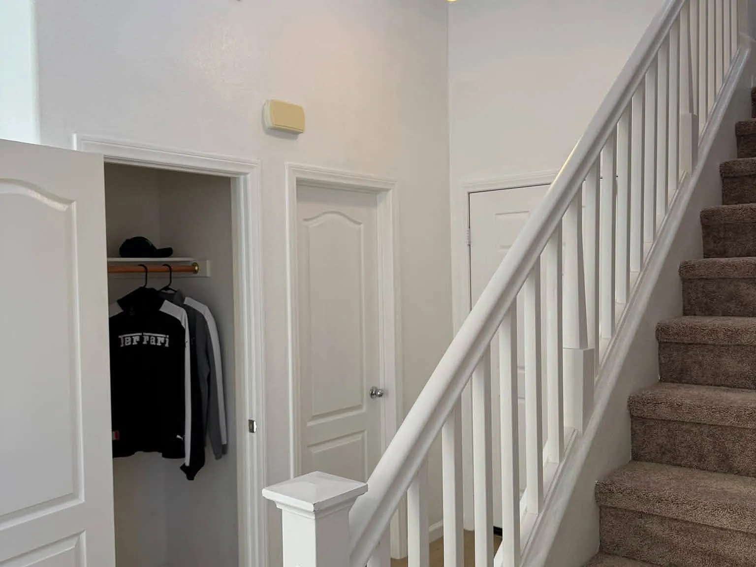 3 bed, 2.5 bath, 1909 sqft, $2,485 — Photo 4