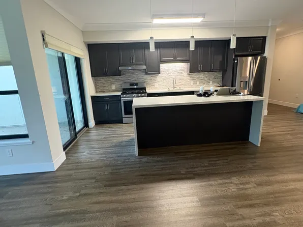 820 B St #203, Davis, CA 95616