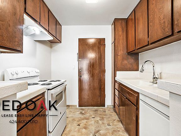 3rd image of 215 S Madison Ave APT 210