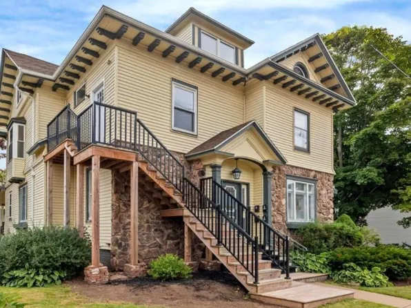 91 Central St, Summerside, PE C1N 3L2