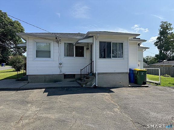 3rd image of 879 Congress Avenue