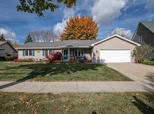 3040 E Lourdes Dr, Appleton, WI 54915