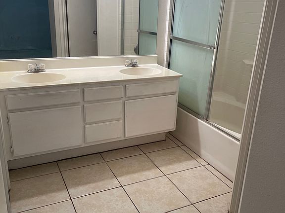 5th image of 1867 Shedden Dr