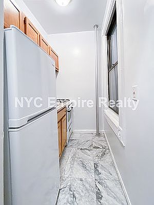 3rd image of 166 W 83rd St APT 4A