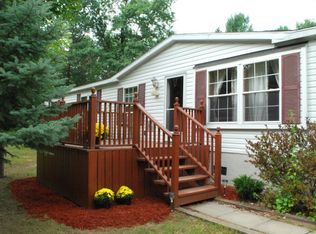 35 Ouellette Cir, Keeseville, NY 12944