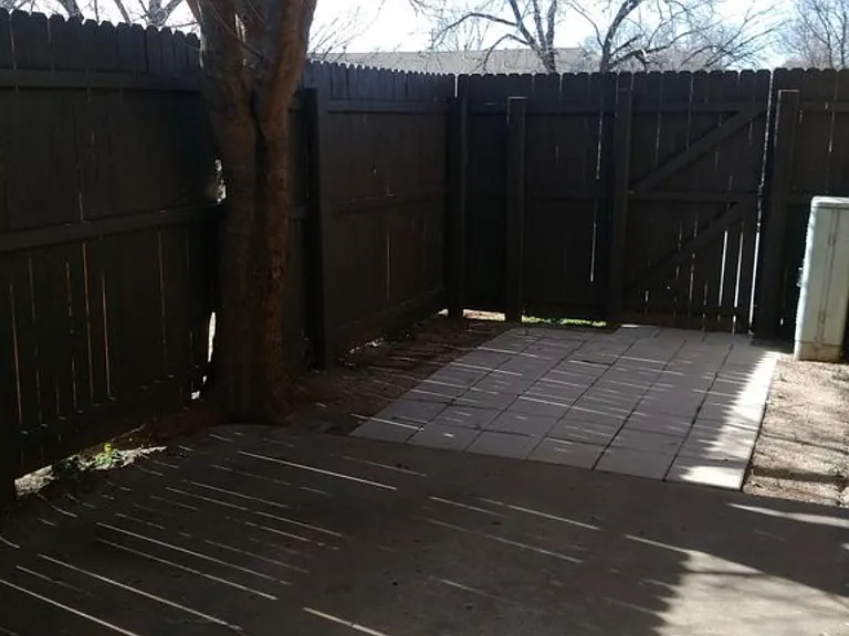 14115 Fairhill Ave — Photo 8